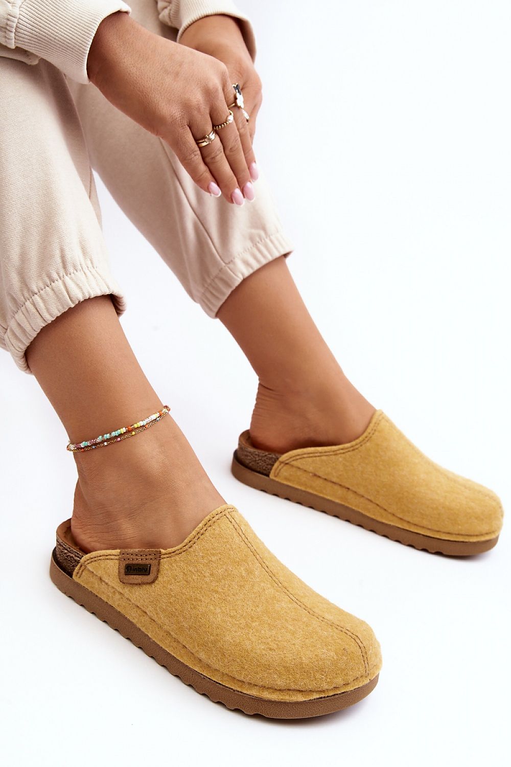 Slippers model 188668